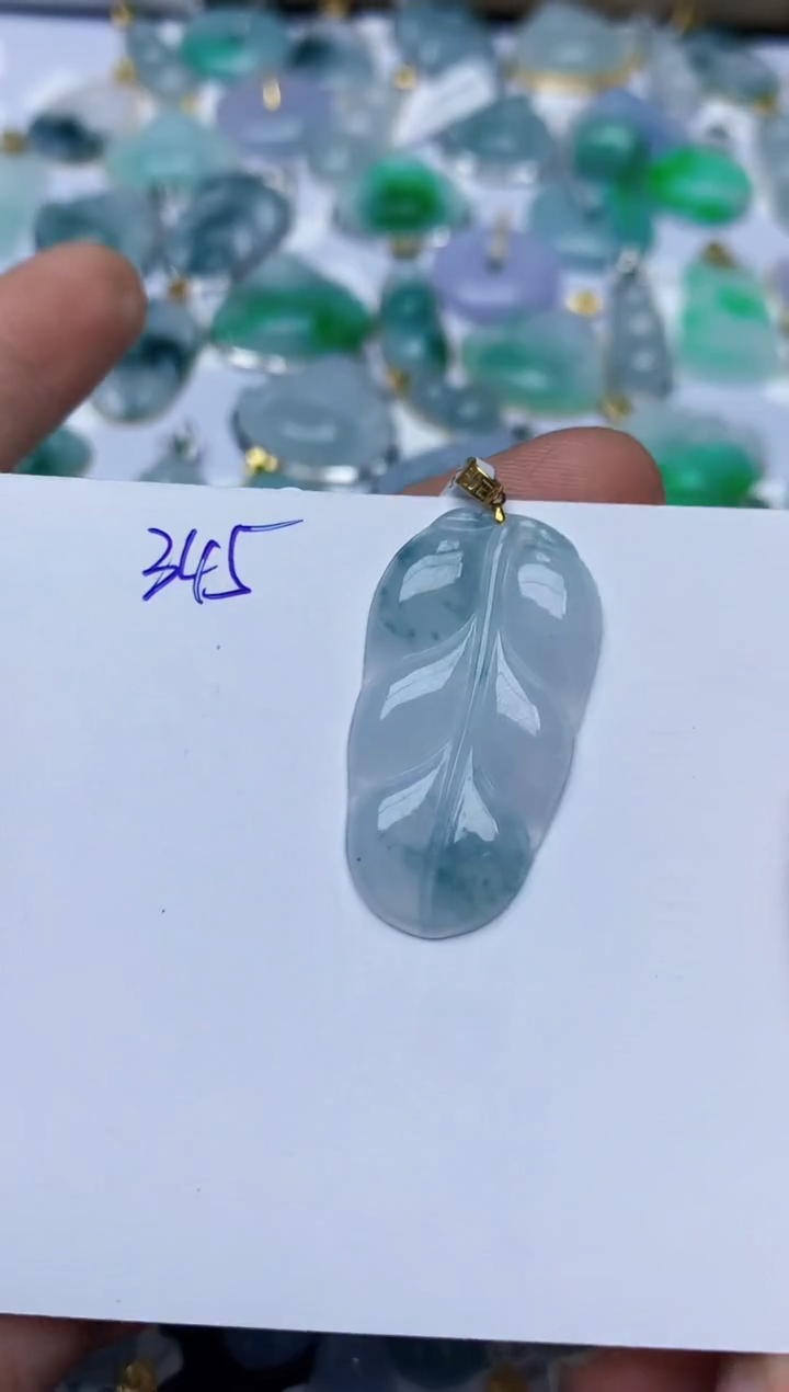 【闪购商品】翡翠颈饰18K金镶嵌天然翡翠A货   