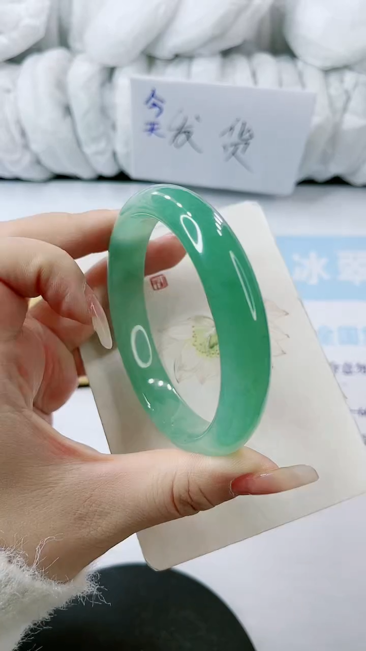 【闪购商品】石英质玉手镯合金多样性发货V208-62