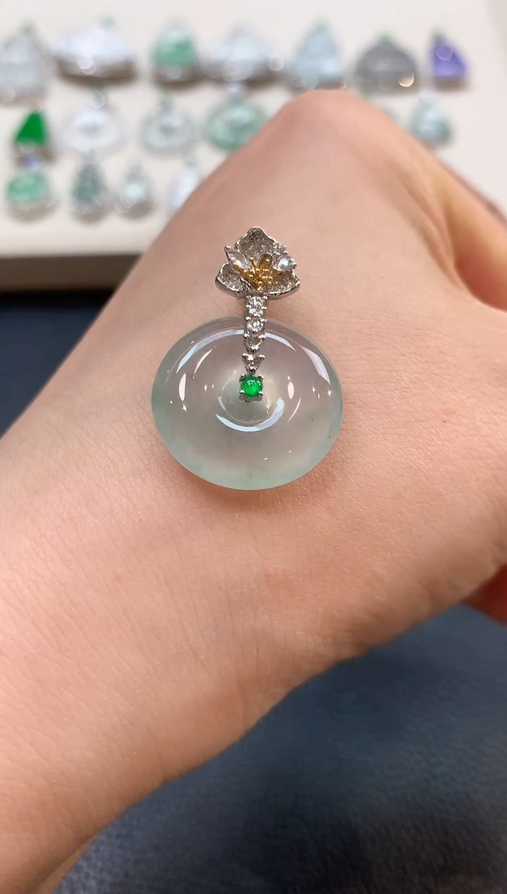 翡翠18K金镶嵌吊坠(不含链)b75春日珠宝多样性一件发货