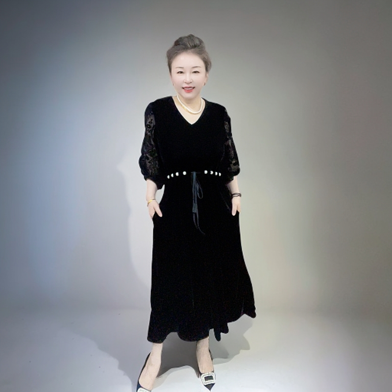 661818丝绒拼烧花气质时尚显瘦遮肉连衣裙