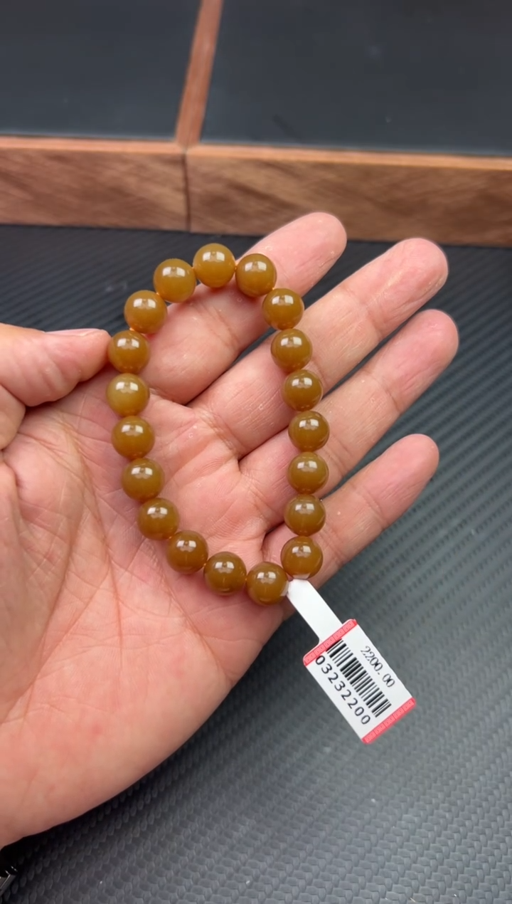 未镶嵌和田玉手串且末金山微色差卡10