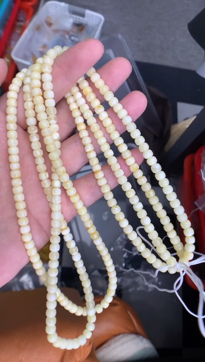 蜜蜡未镶嵌珠宝奇石多样性发一件