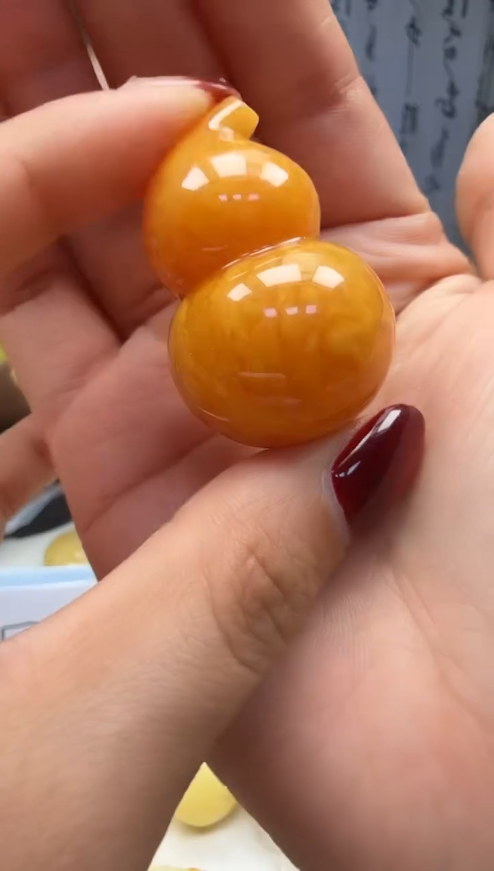 裸石琥珀未镶嵌如图微瑕