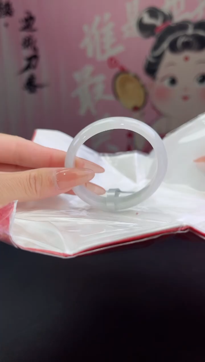 【闪购商品】翡翠手镯（贵妃镯）未镶嵌翡翠手镯