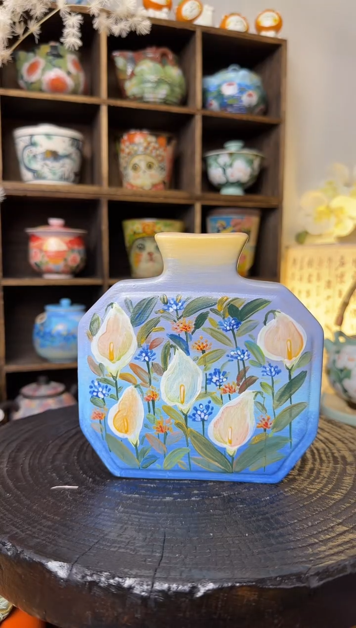 【闪购商品】石一马蹄莲八方花瓶