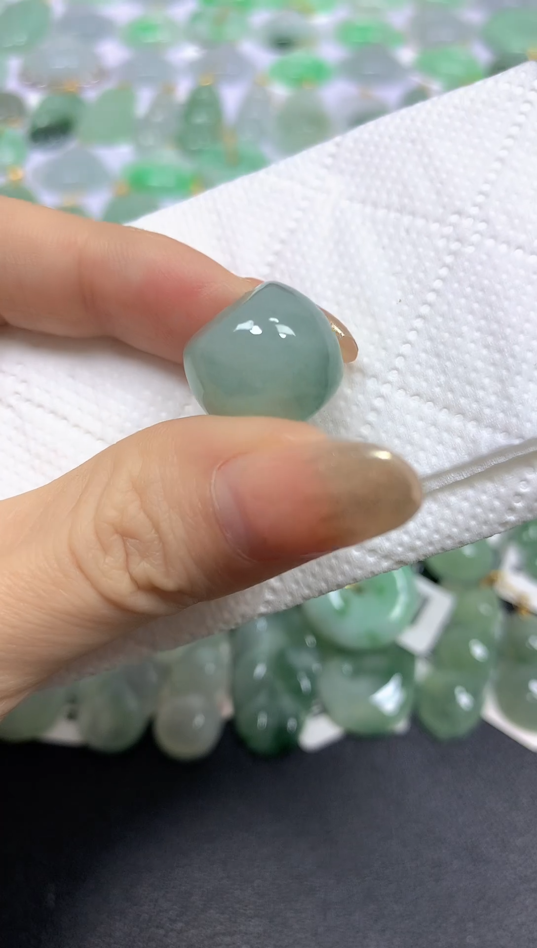 颈饰未镶嵌翡翠A货