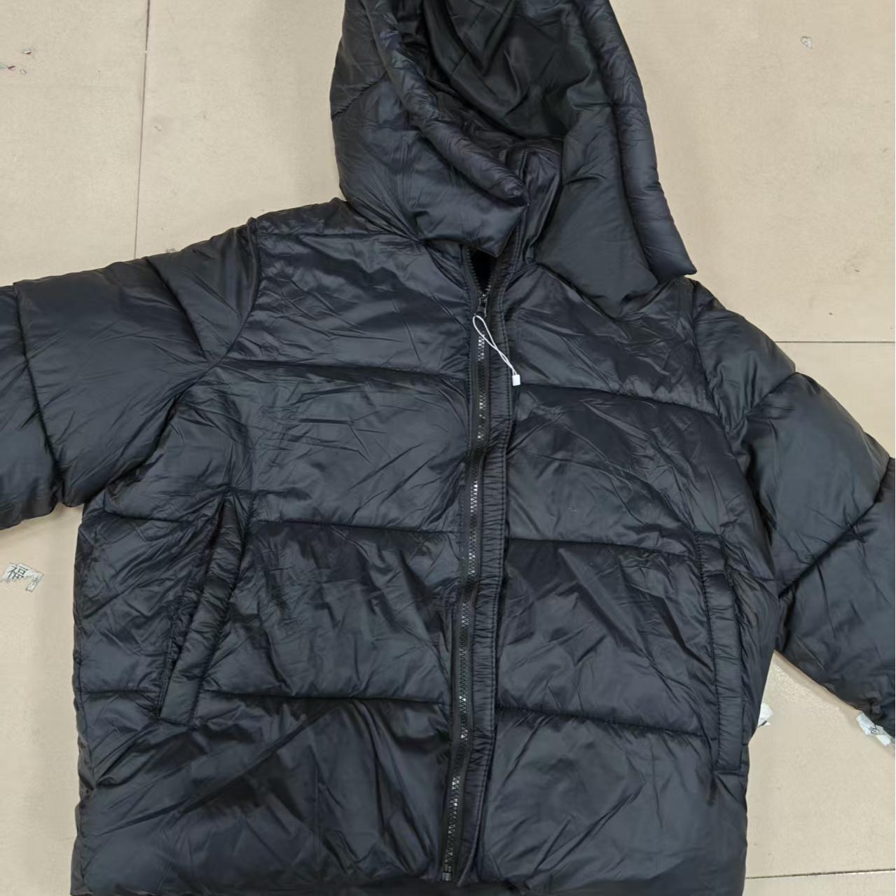 一个黑#棉服女士