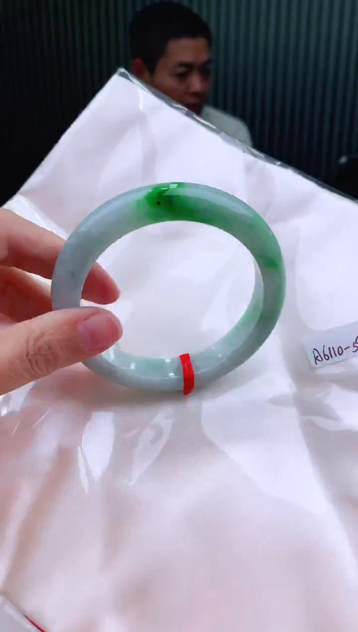 未镶嵌手镯翡翠59+