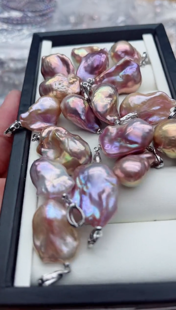 吊坠(不含链)未镶嵌淡水珍珠多样性发其一，非无暇