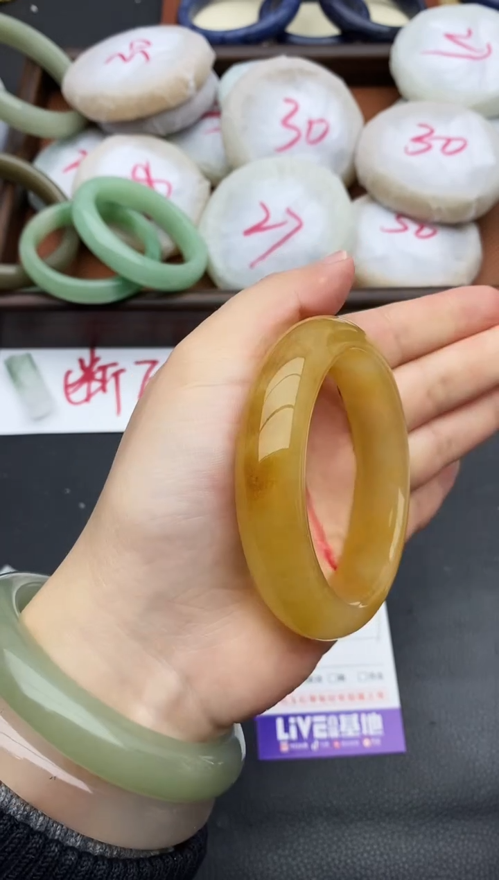 未镶嵌手镯石英质玉88+56.6