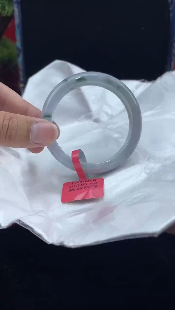 【闪购商品】翡翠手镯（圆镯）未镶嵌手镯4