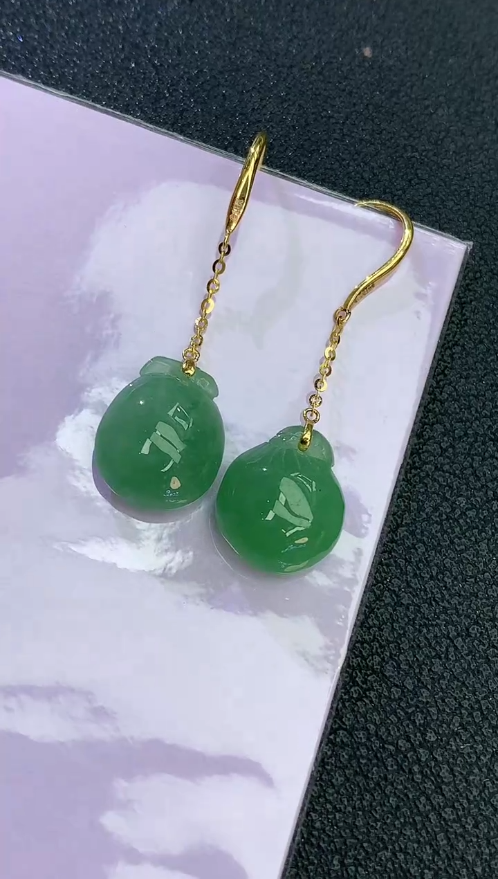 18K金镶嵌翡翠耳饰赠礼盒 麦麦