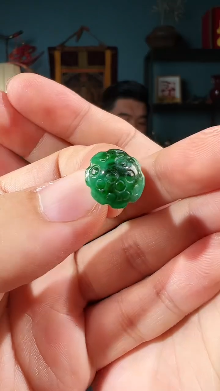 【闪购商品】翡翠颈饰未镶嵌12+莲蓬