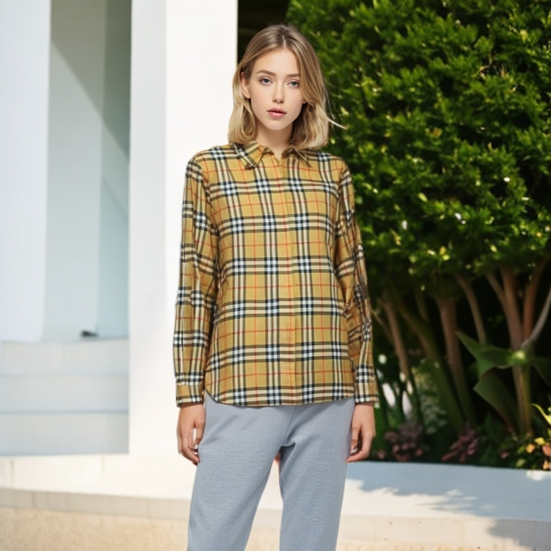99新 BURBERRY/博柏利 10530137 经典格纹翻领衬衫 卡其色 UK10码