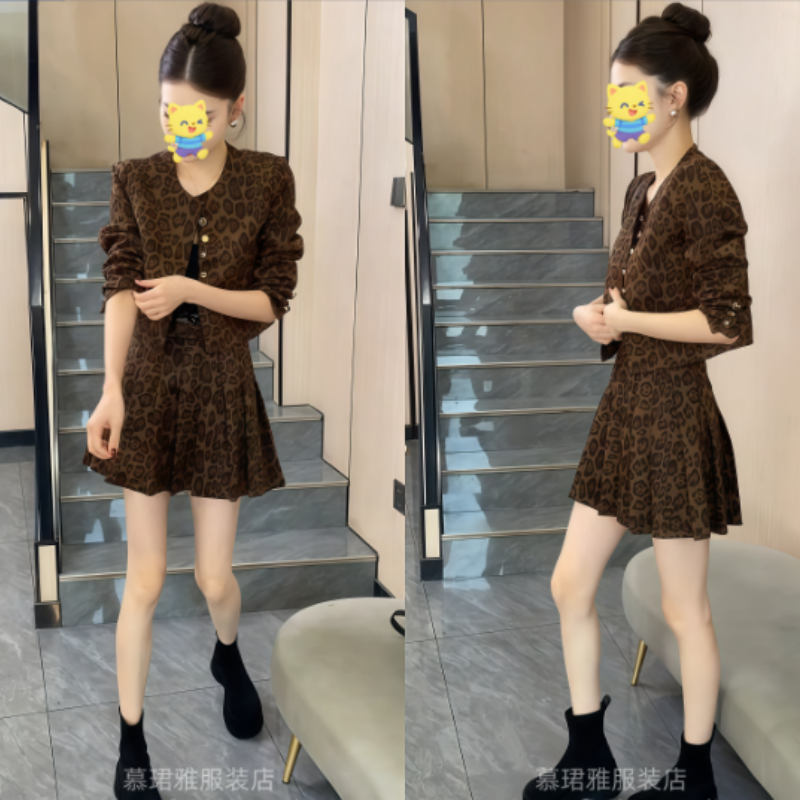 2025秋季网红新款时尚休闲复古豹纹外套+百褶裙套装女FJ112302
