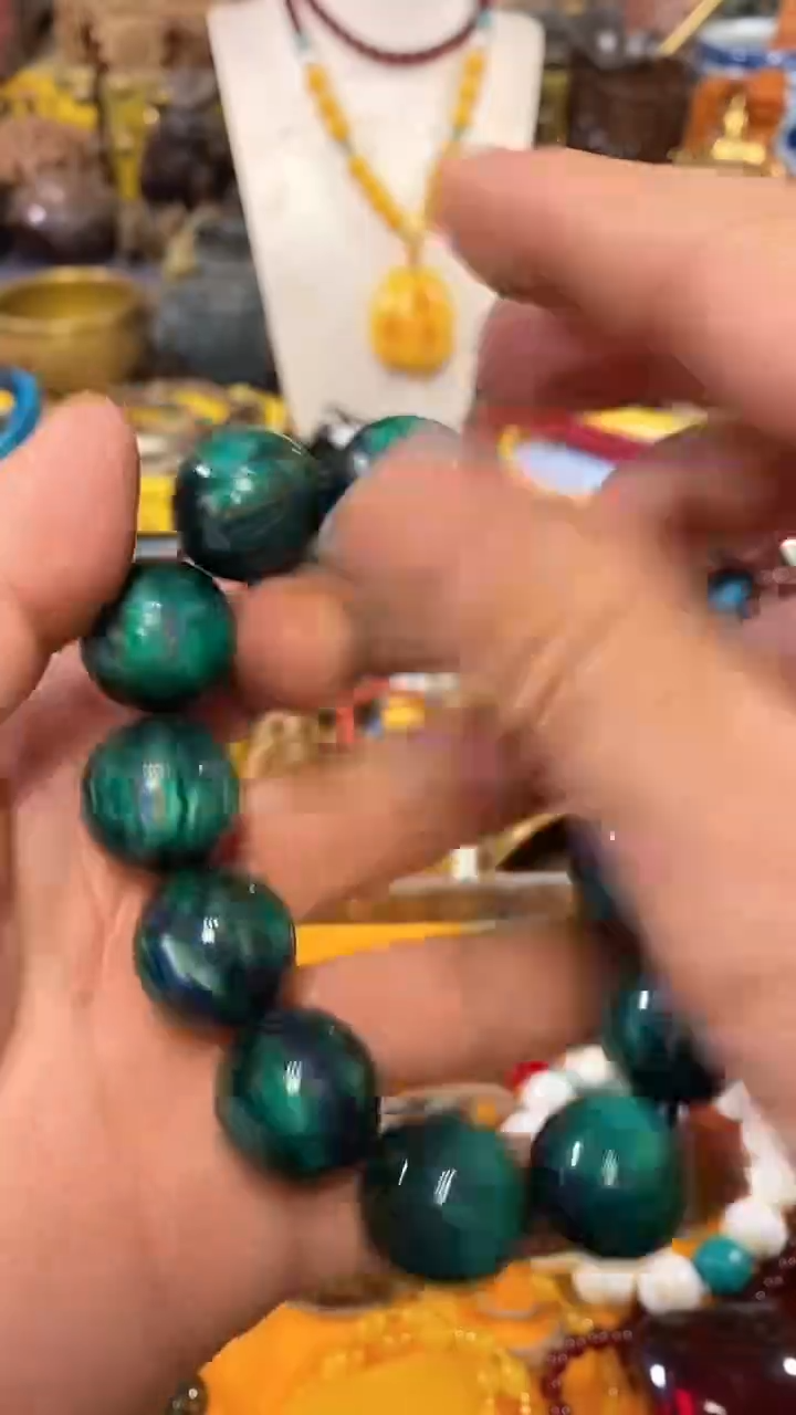 滴血莲花菩提吊坠绿柳
