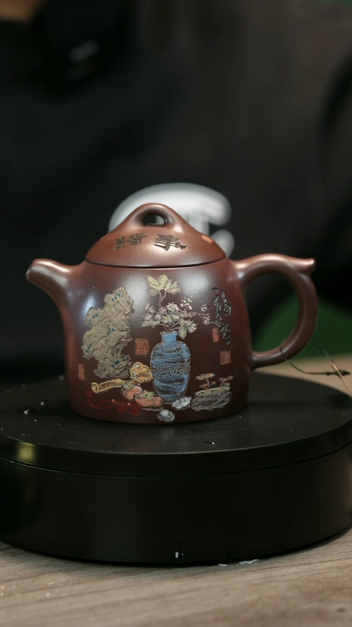 茶壶紫砂命***待H2487李小琴彩刻秦权