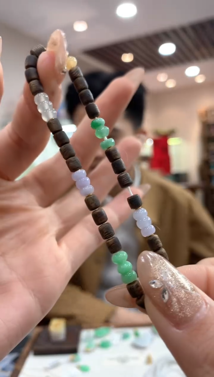 【闪购商品】翡翠手串18K金镶嵌手串