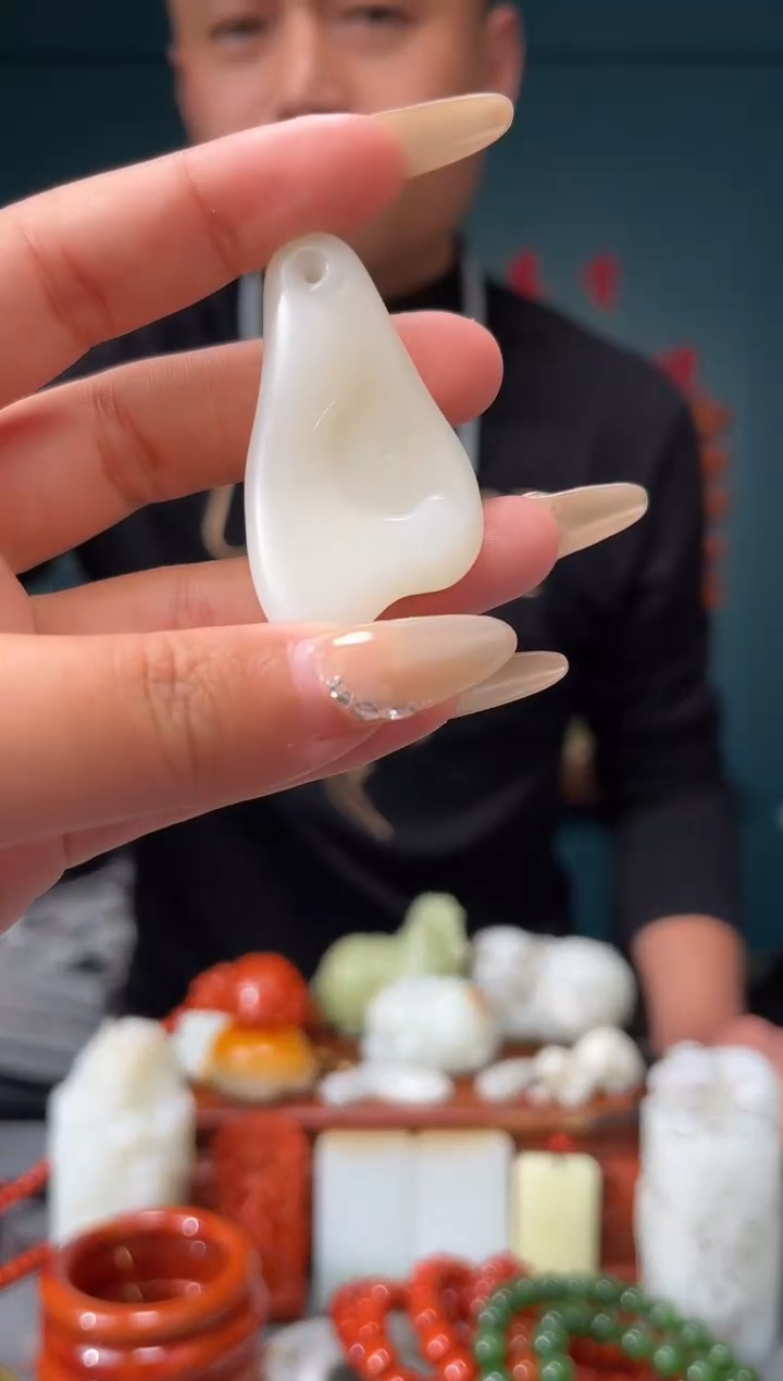 【闪购商品】和田玉颈饰未镶嵌吊坠