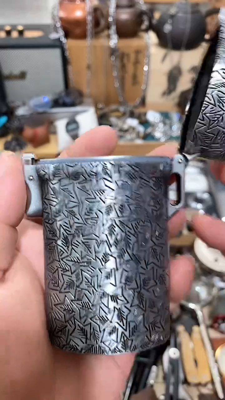 瓷片闪购商品  如图所示