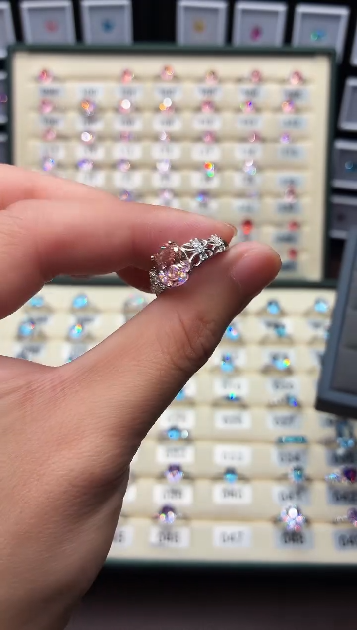 戒指彩色蓝宝石银S925镶嵌111