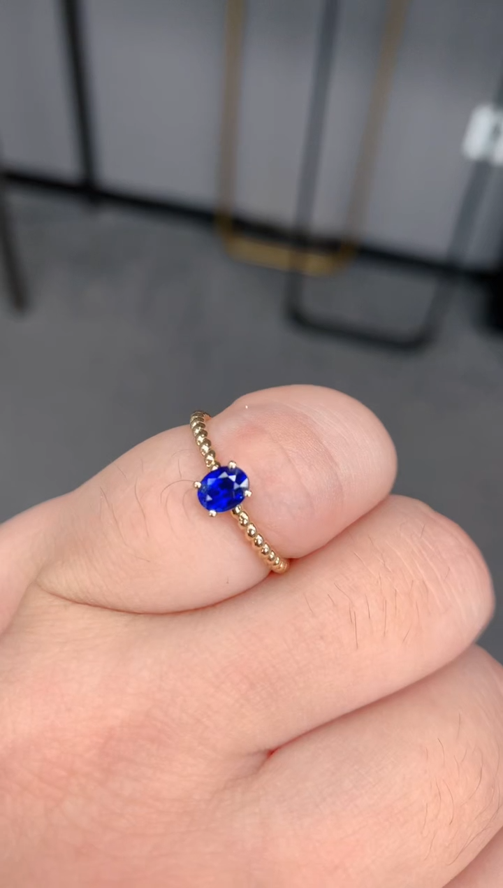 【闪购商品】蓝宝石戒指18K金镶嵌48分皇家蓝戒指