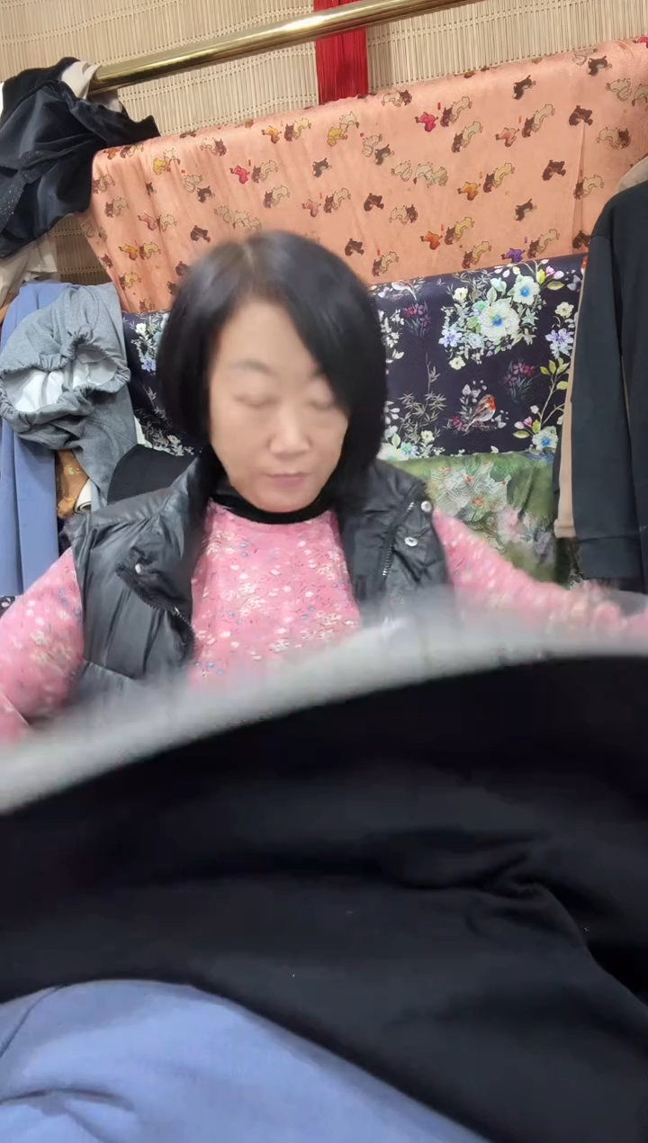 石墨烯双向黑色4米布料