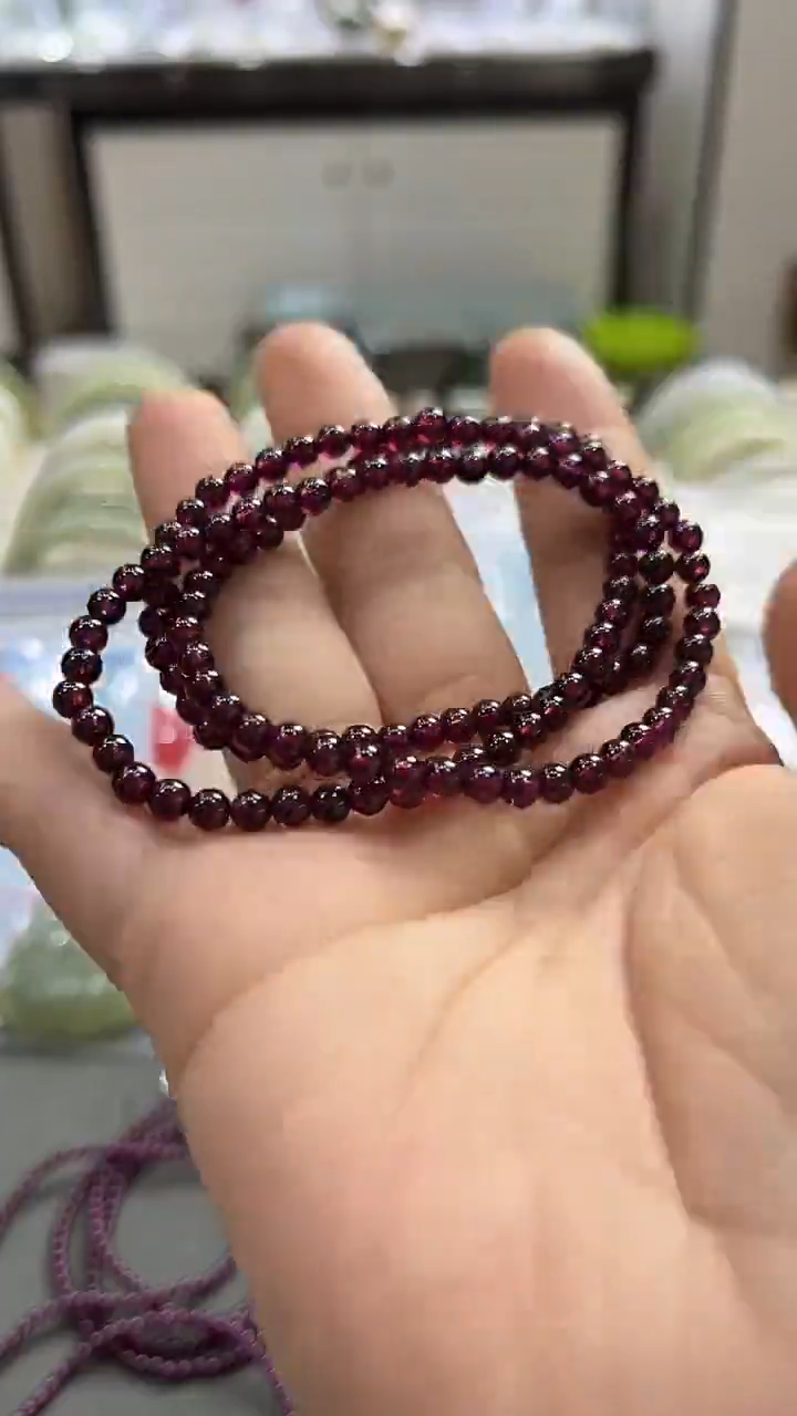 【闪购商品】石榴石手链未镶嵌紫牙乌三圈手串