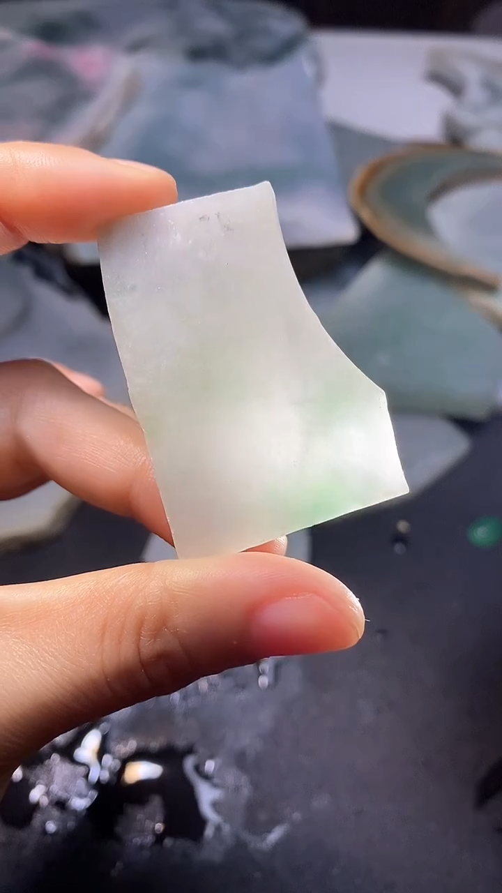 【闪购商品】翡翠颈饰未镶嵌料子