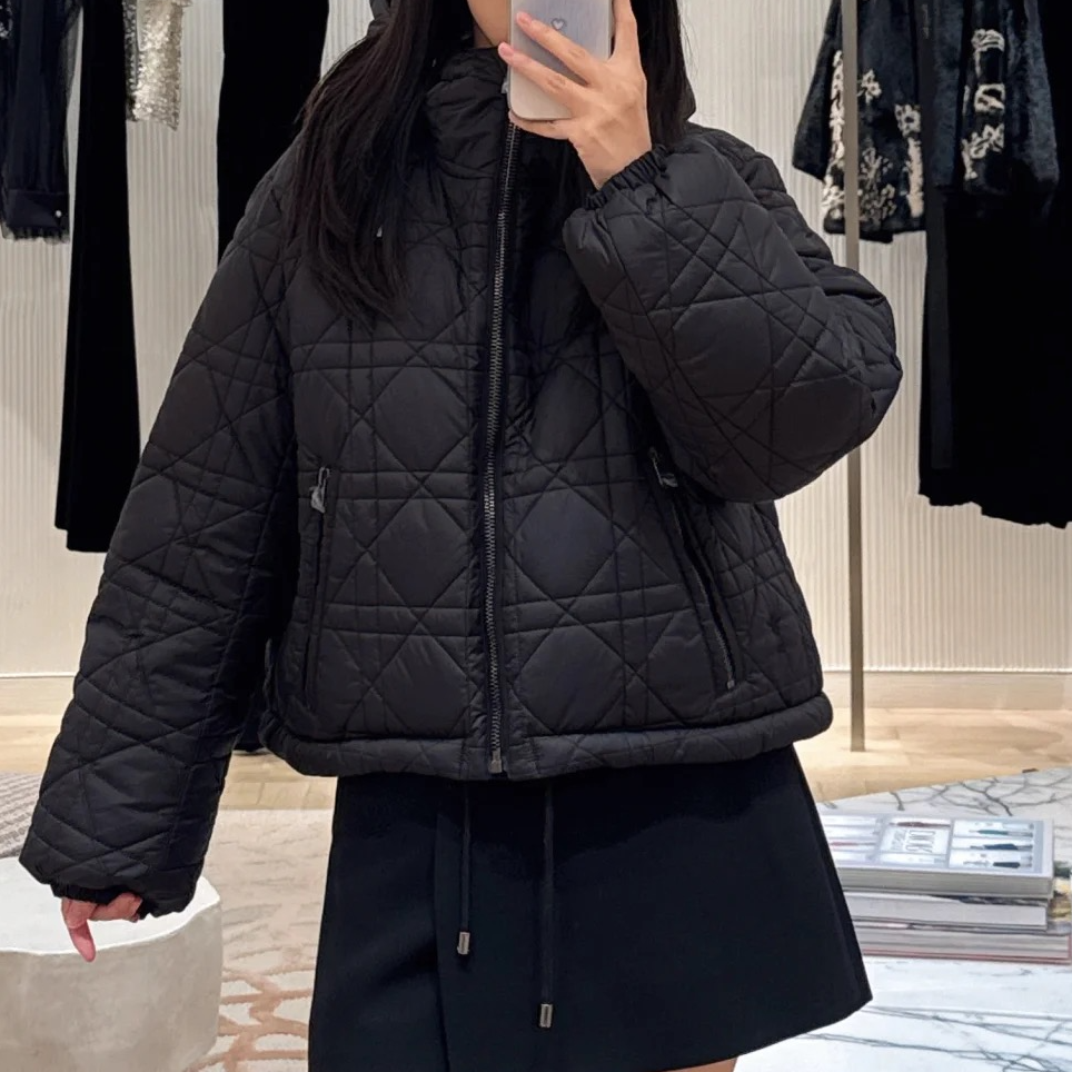 未使用 DIOR/迪奥 纯色塔夫绸绗缝藤格纹连帽短款棉服
