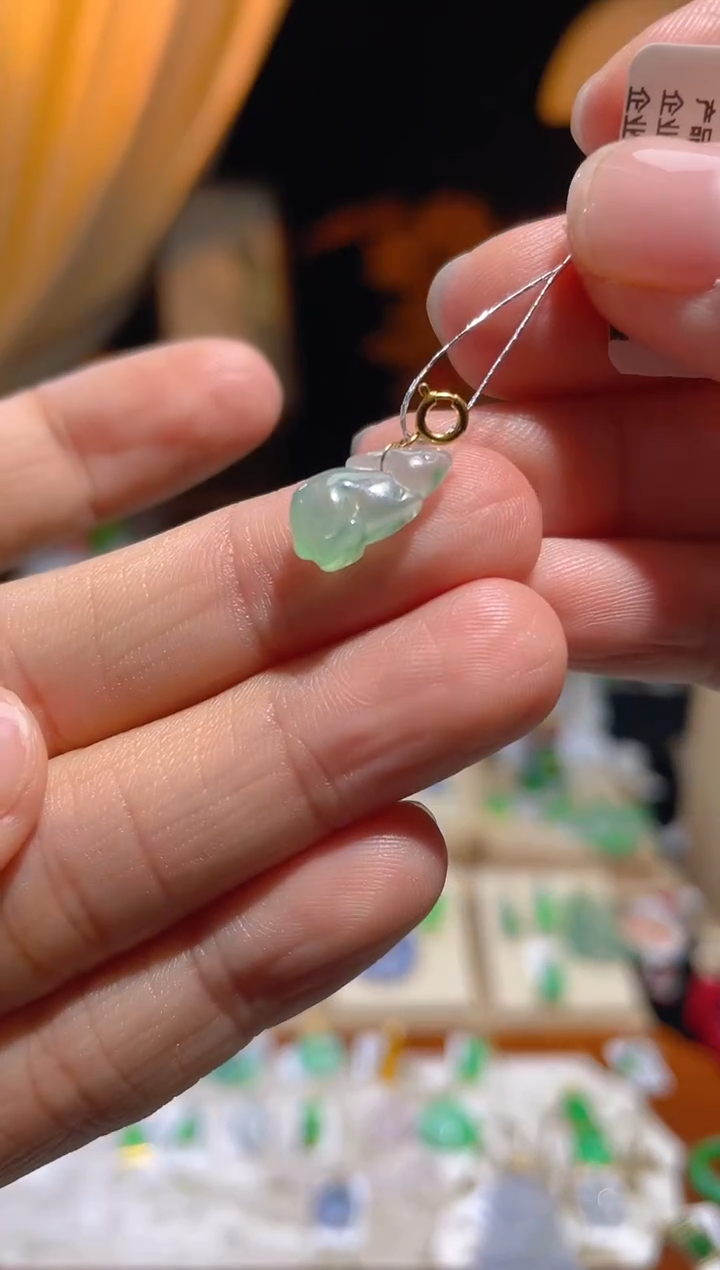 【闪购商品】翡翠颈饰18K金镶嵌假一赔三