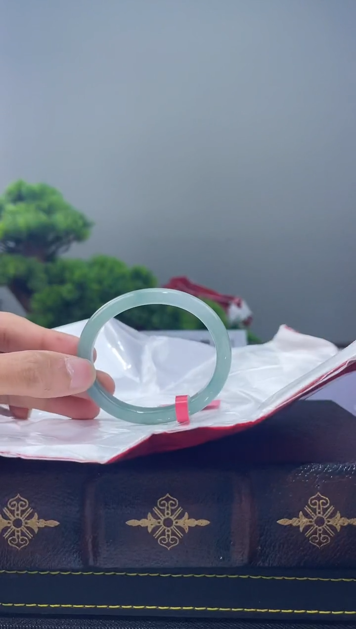 【闪购商品】翡翠手镯（贵妃镯）未镶嵌2手镯