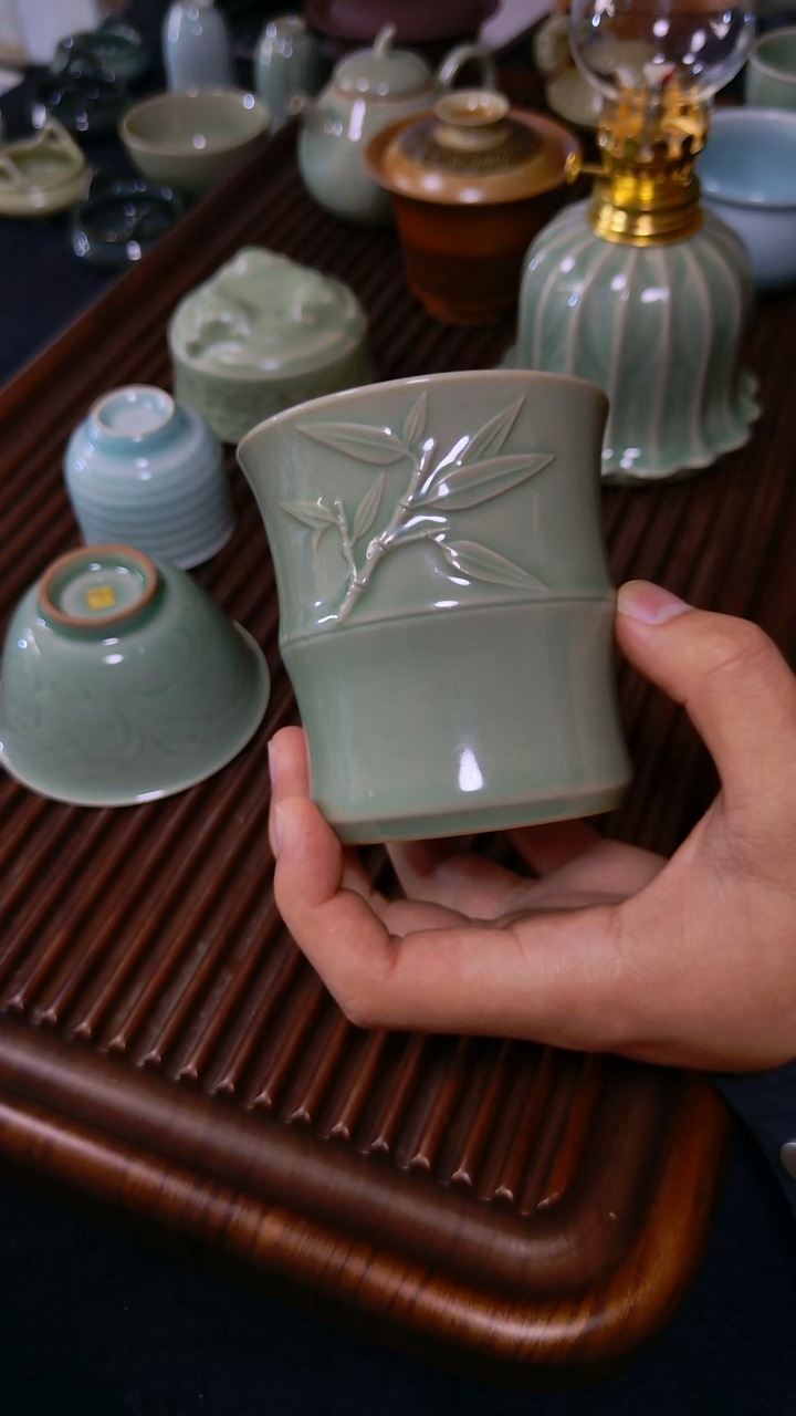 @*為和青禾秘色竹节杯微瑕