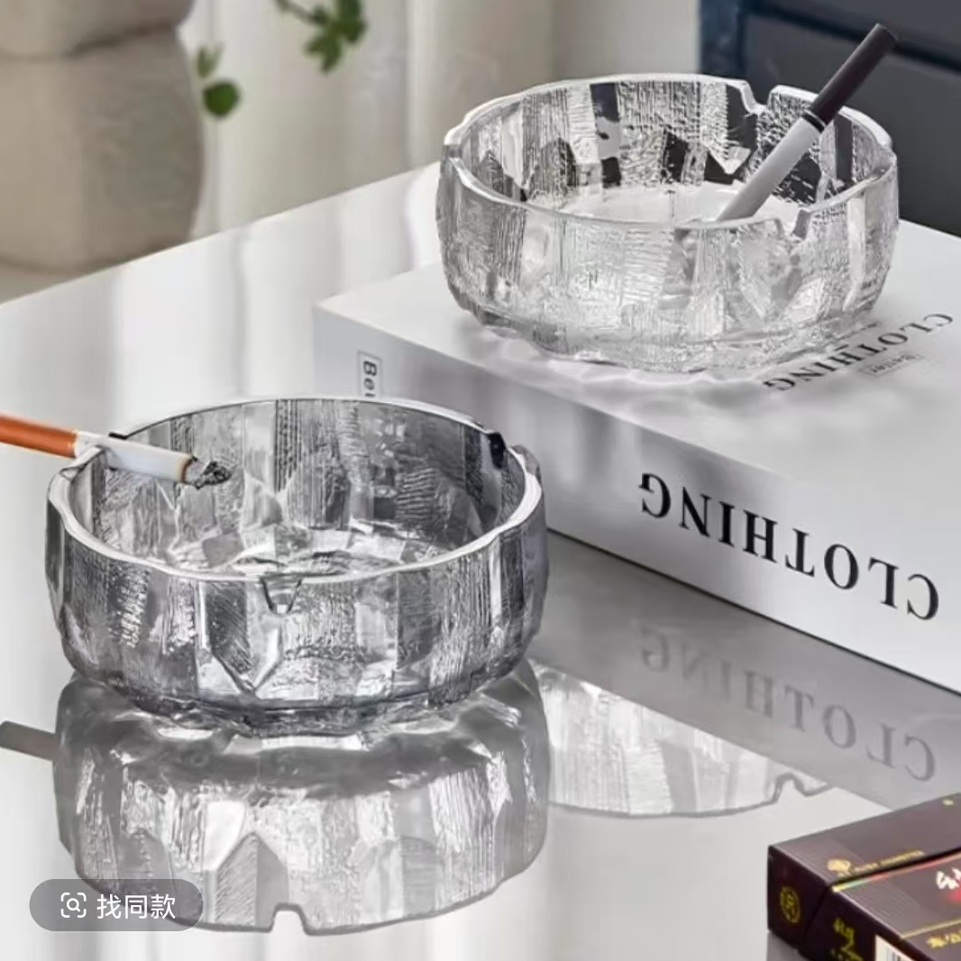 家用客厅烟灰缸防灰飞高级感大号灰缸办公室水晶玻璃烟缸创意摆件