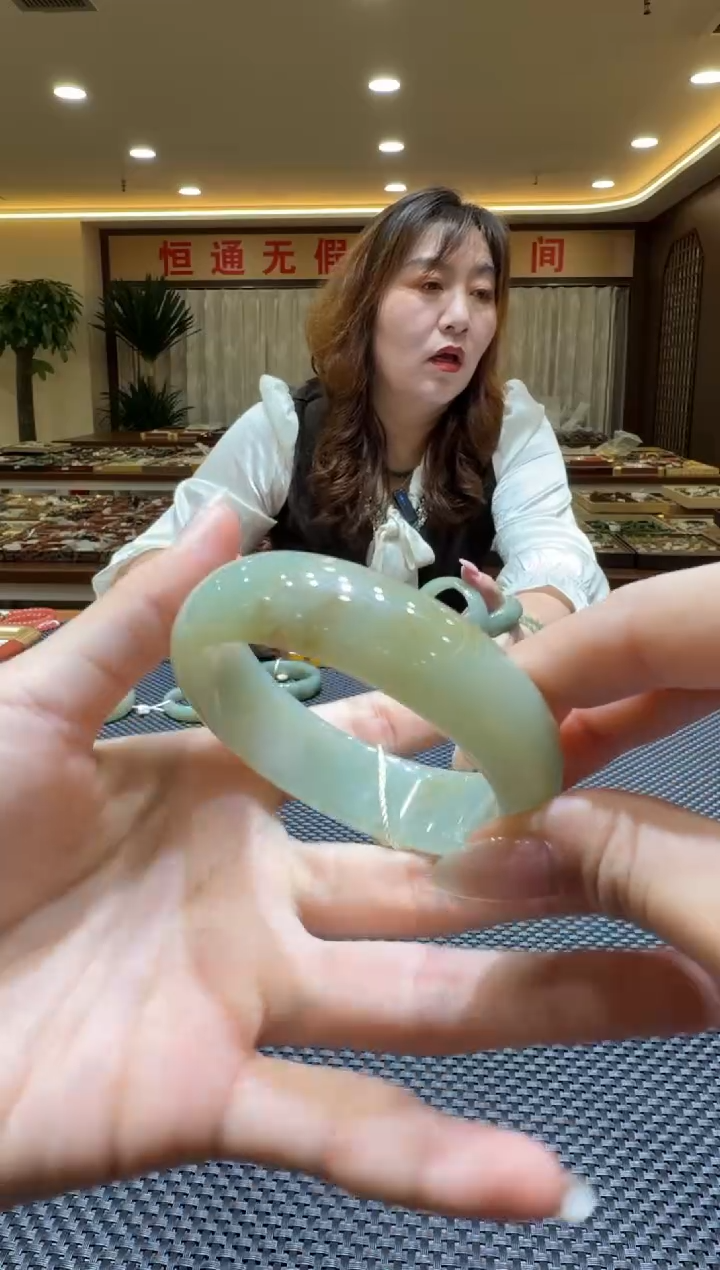 颈饰未镶嵌和田玉手镯59