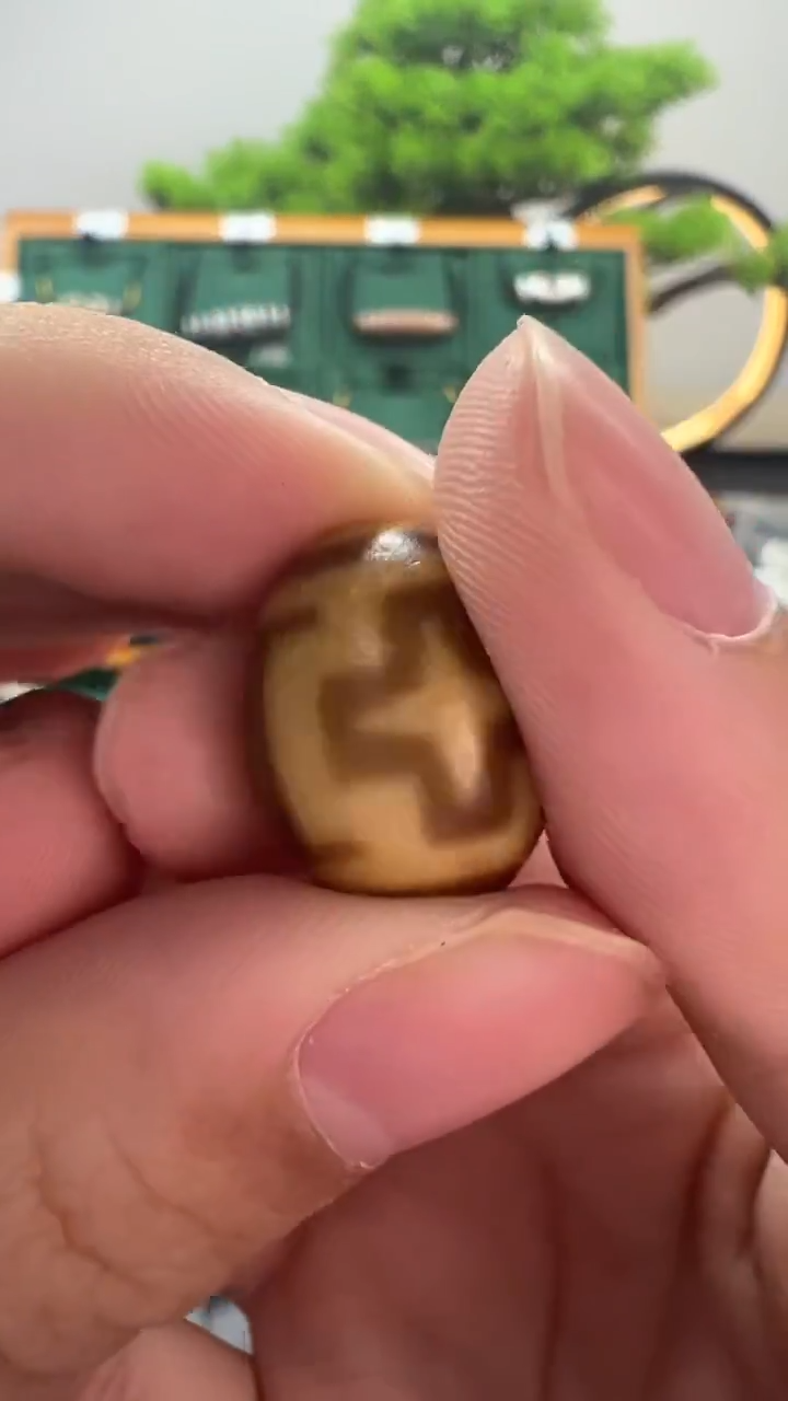 玛瑙/玉髓（覆膜）颈饰未镶嵌双*5.（微瑕随机发货）