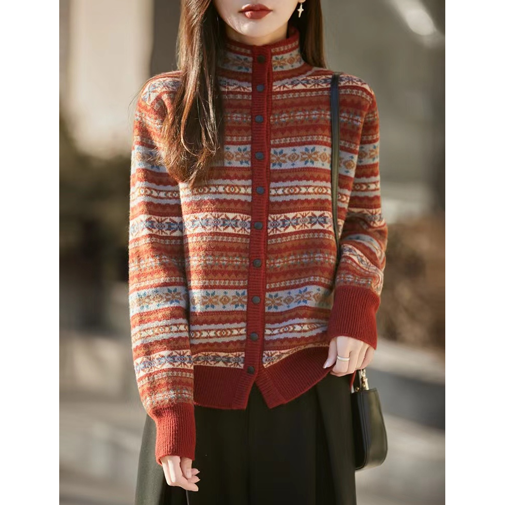 新款浣熊绒费尔岛半高领复古提花秋冬宽松毛衣长袖针织开衫女