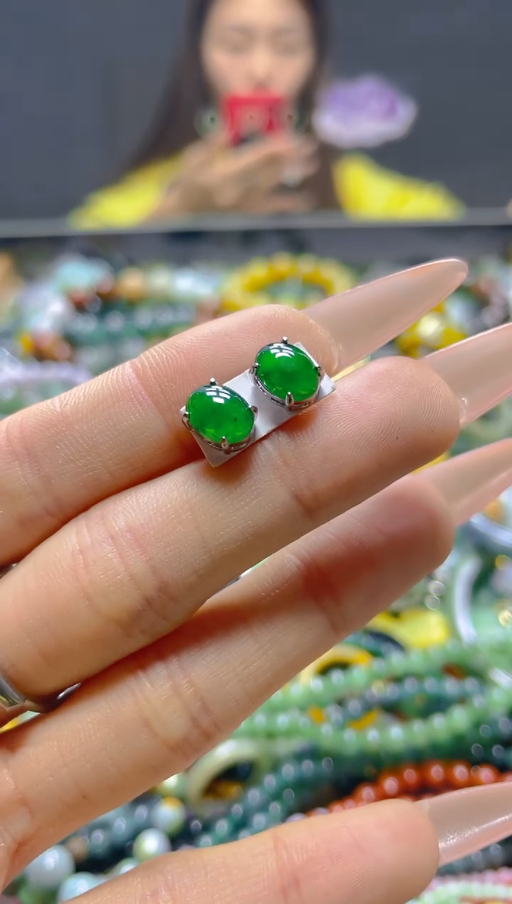 颈饰未镶嵌翡翠/F/翡翠A货，一件也是批发价