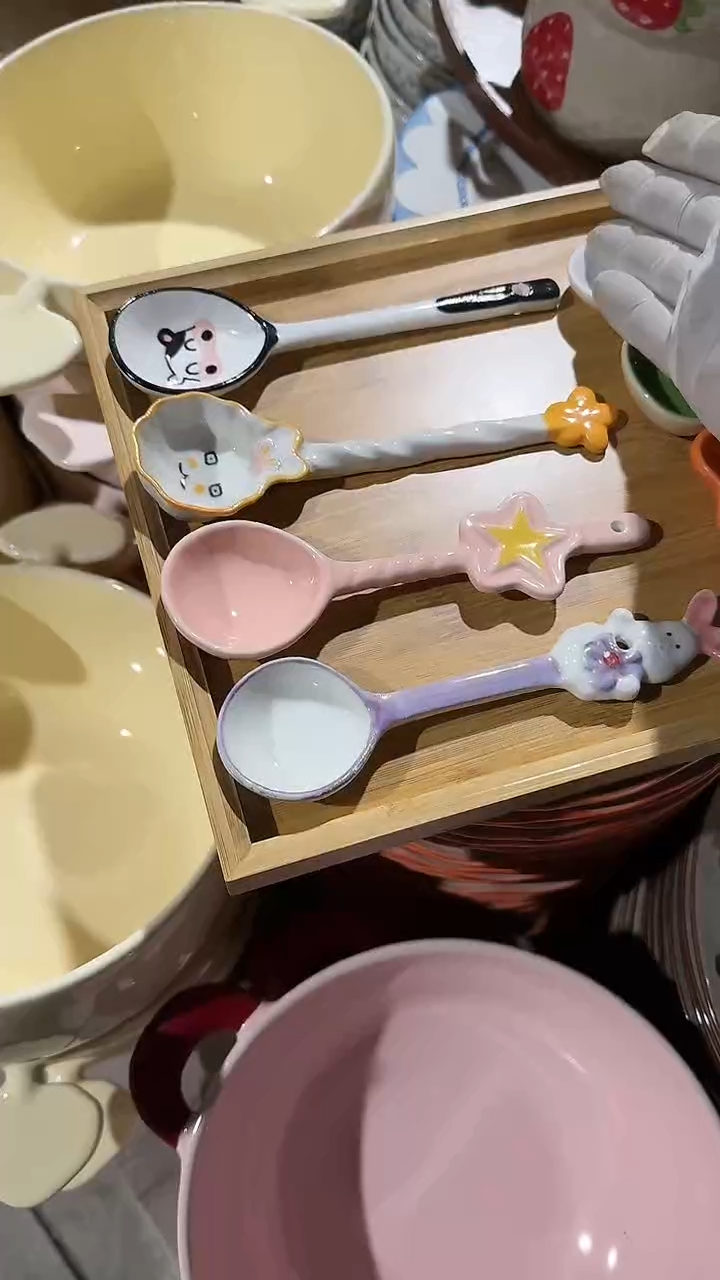 陶瓷4个勺子微瑕 凑满20元包邮