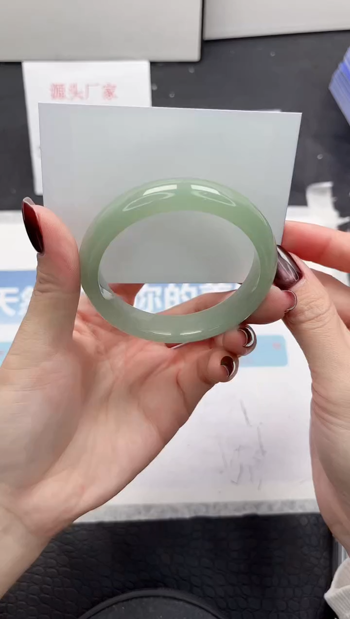 【闪购商品】石英质玉手镯未镶嵌43-55.4