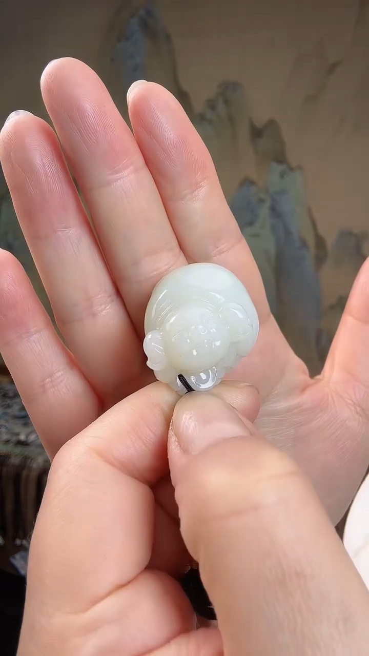 颈饰未镶嵌和田玉.