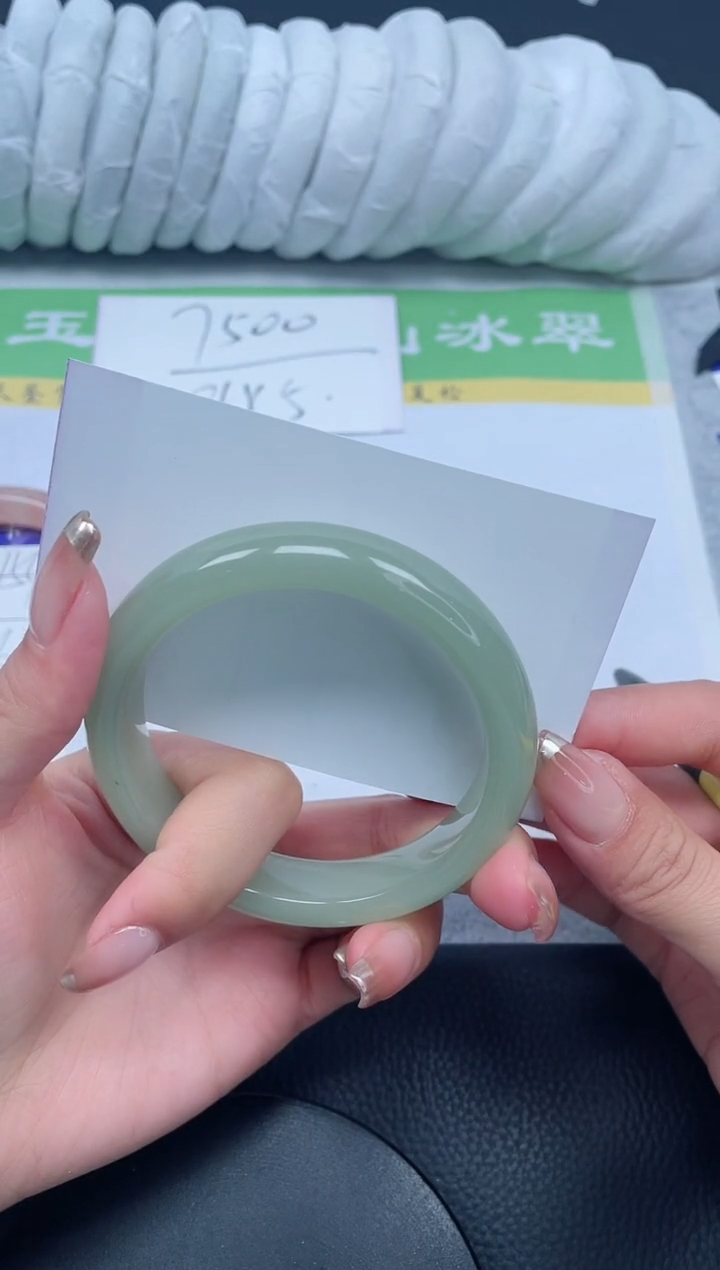 【闪购商品】石英质玉手镯未镶嵌A155-56+