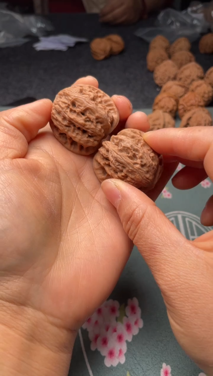 把件文玩核桃w285   野狼 38尺