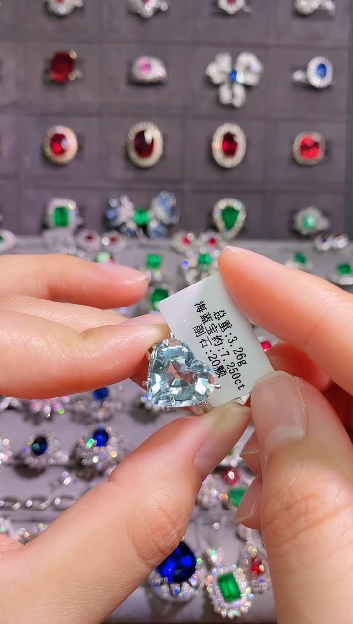 【闪购商品】海蓝宝石戒指18K金镶嵌--配石：钻石