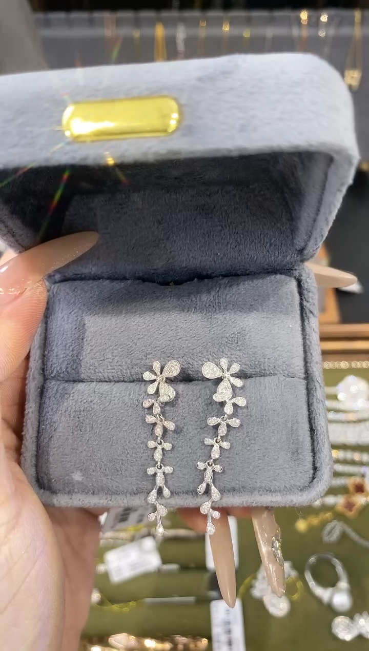 【闪购商品】钻石耳钉18K金镶嵌DSE00003 两用款花花流苏 多样性
