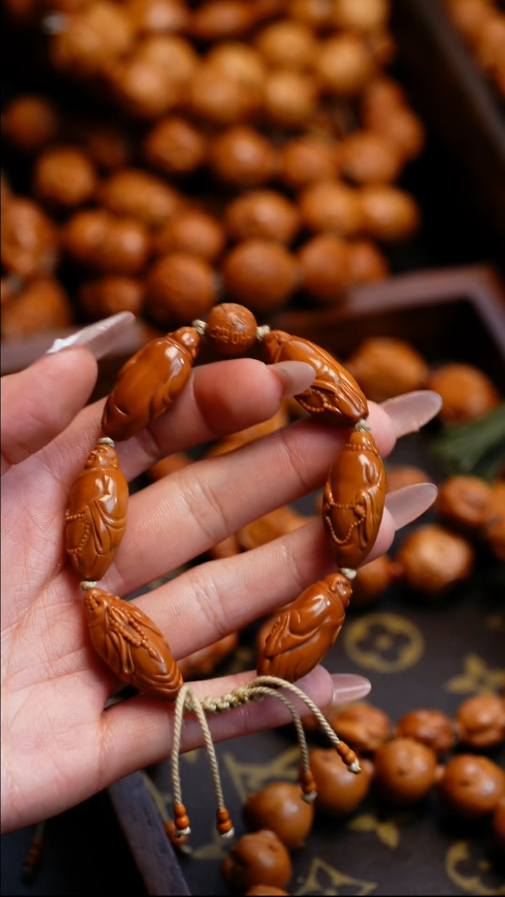 【闪购商品】橄榄核吊坠苏工橄榄核