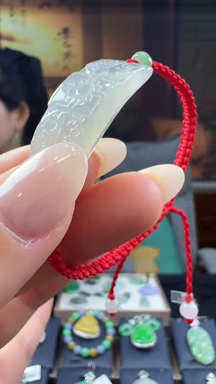 未镶嵌挂件翡翠手牌