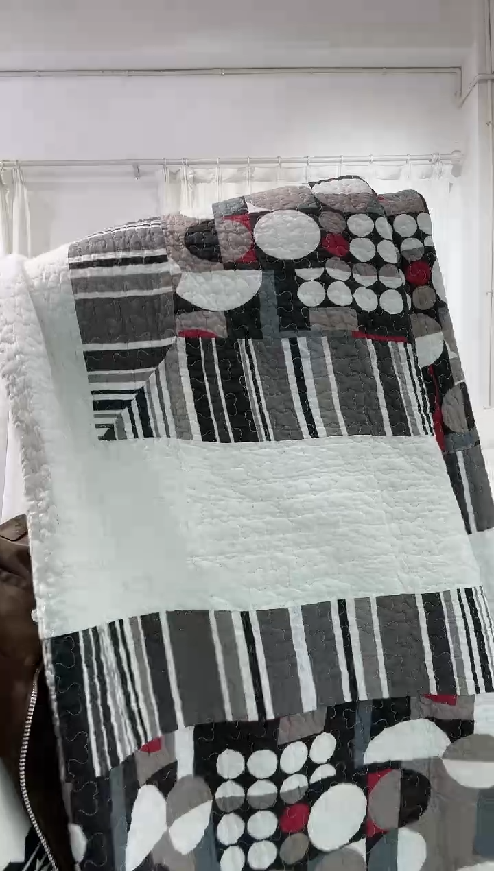 棉230*250纯棉床盖68号明显脏迹瑕疵