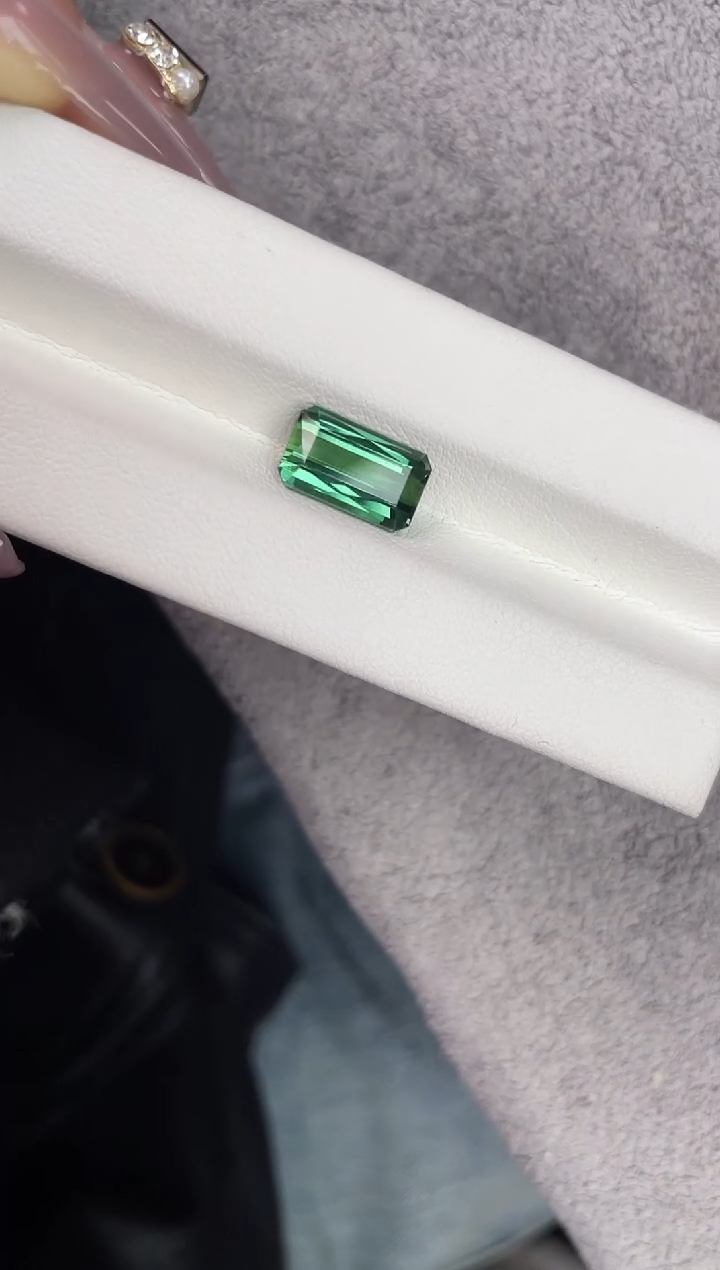 【闪购商品】碧玺裸石未镶嵌4.32克拉