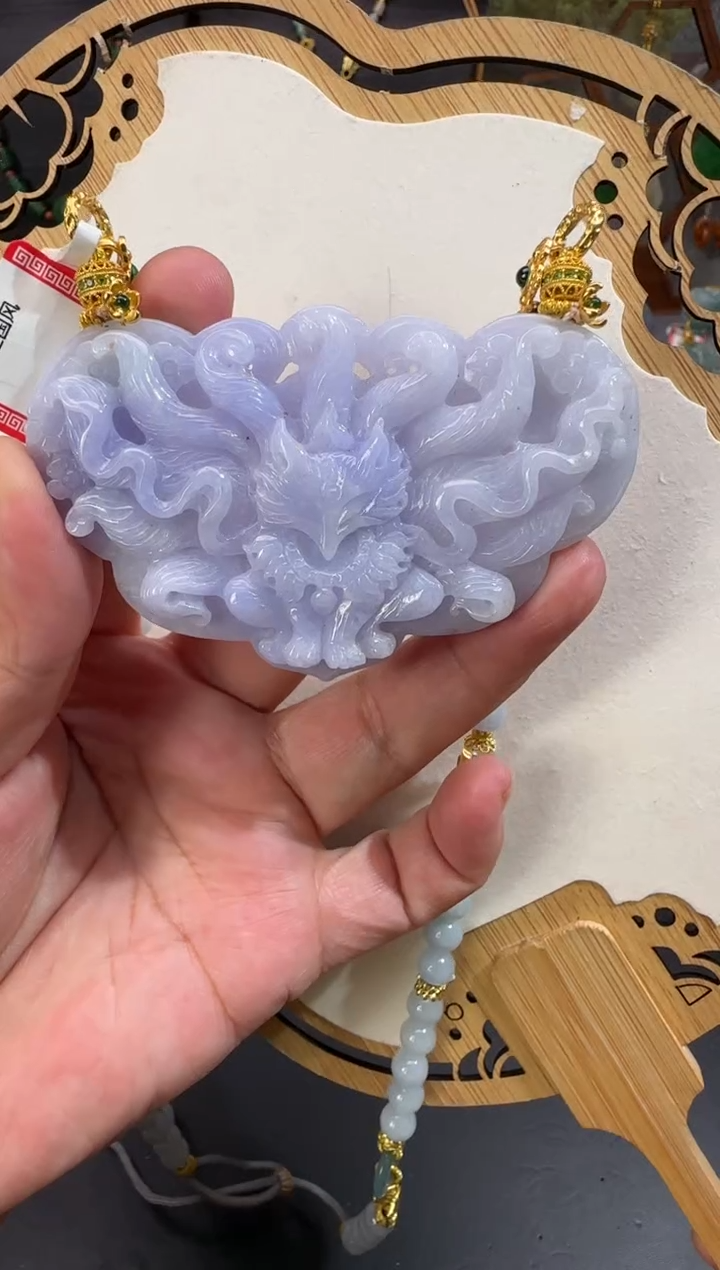 【闪购商品】翡翠颈饰未镶嵌牌子